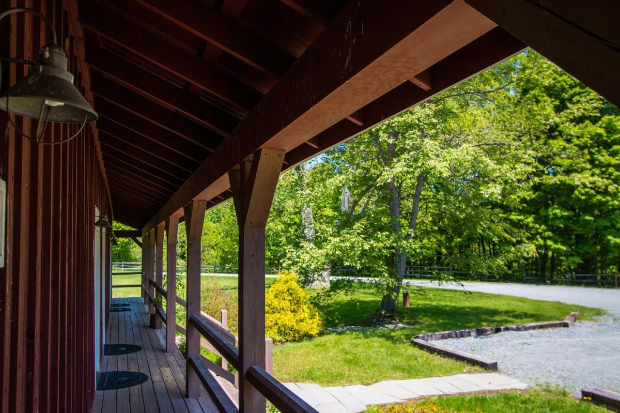 Inn At Tyler Hill Экстерьер фото