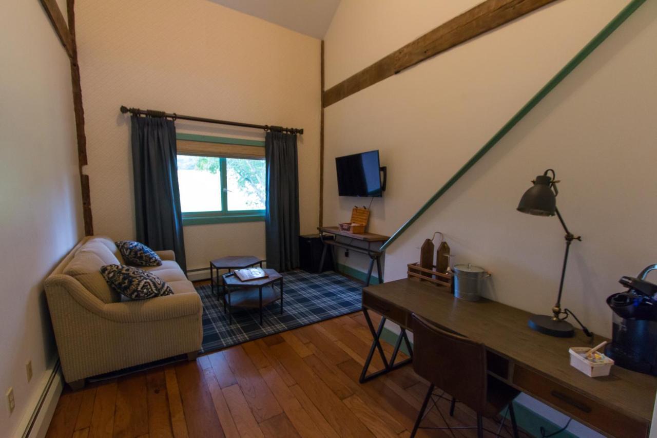 Inn At Tyler Hill Экстерьер фото