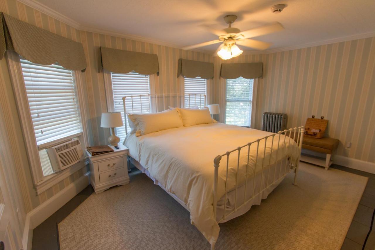 Inn At Tyler Hill Экстерьер фото